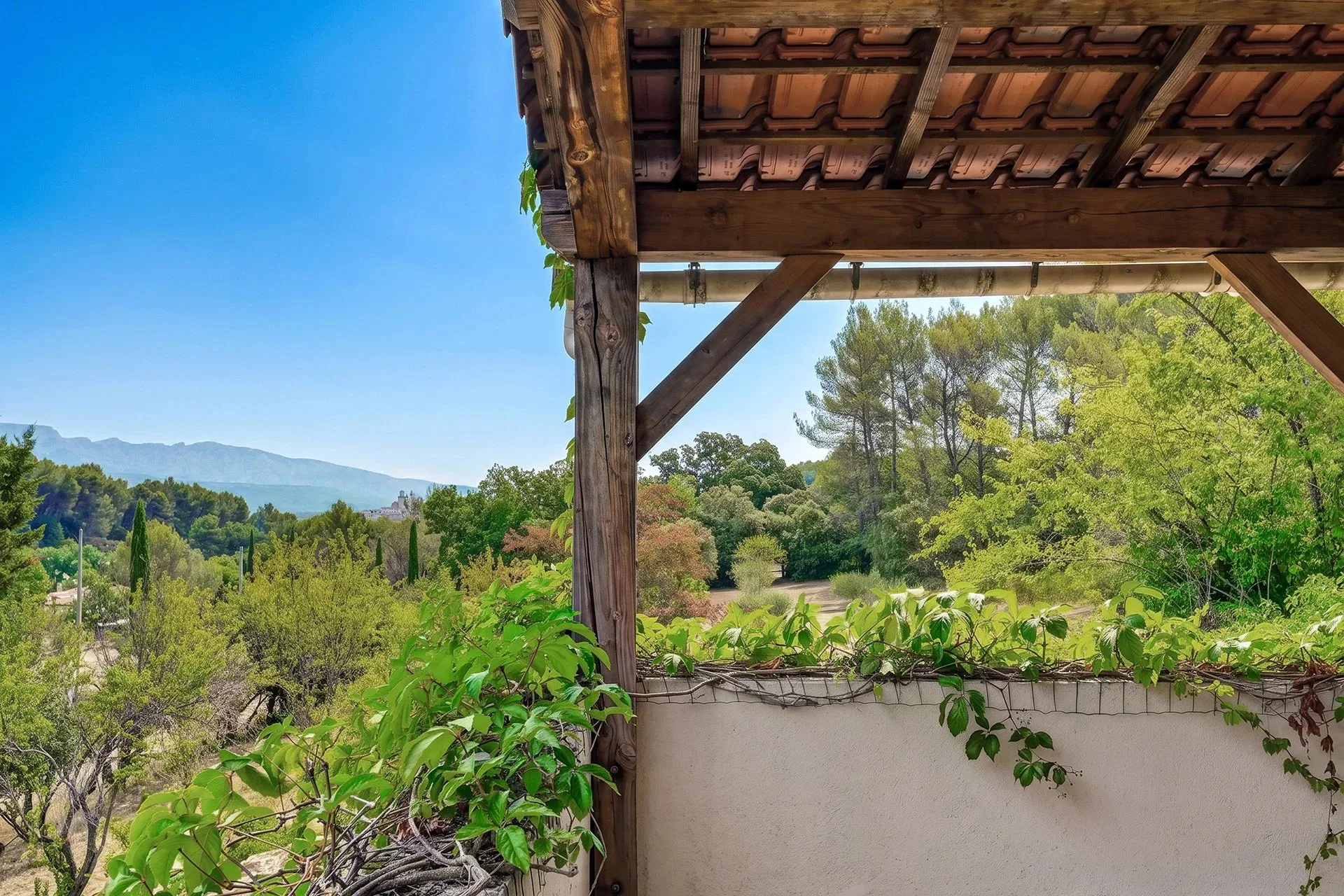 A 14 km d'Aix en Provence, maison familiale avec deux logements, oliveraie - 7