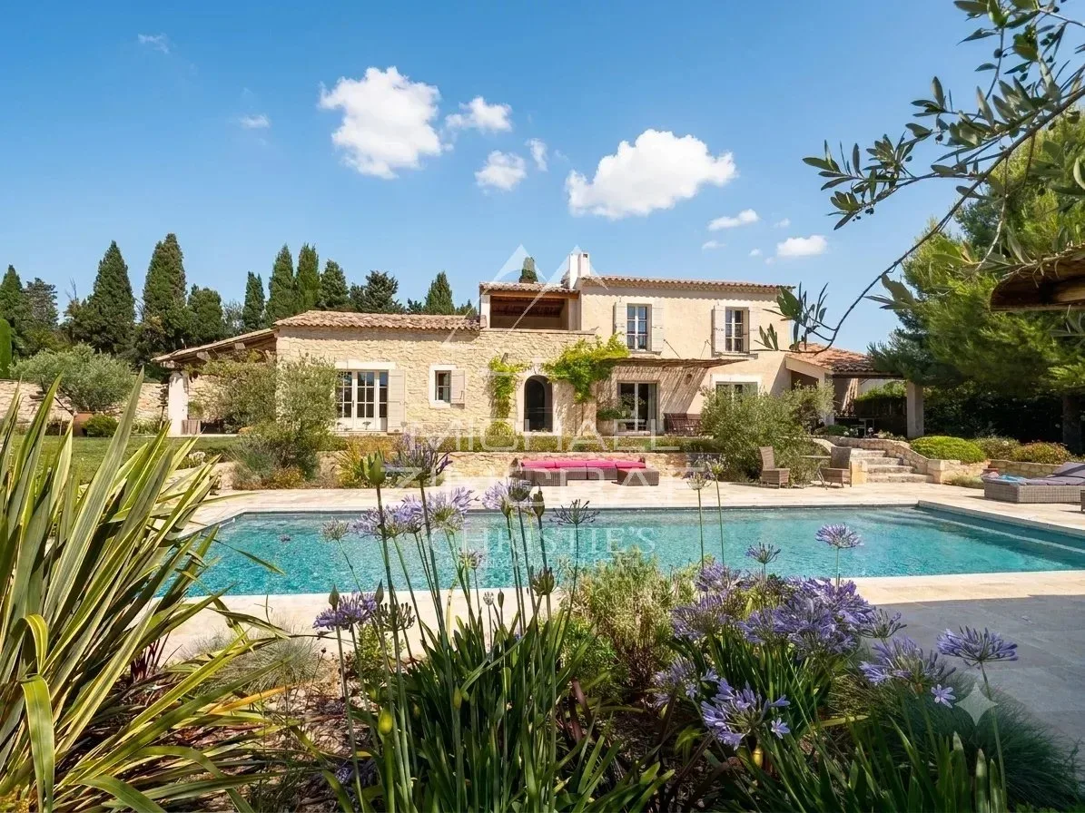SAINT-RÉMY-DE-PROVENCE - MAISON AVEC VUE ALPILLES