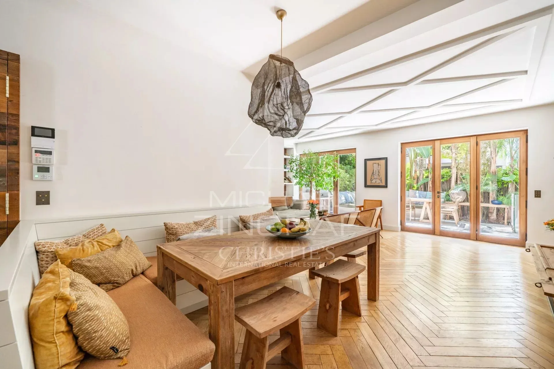 Cannes – Proche Croisette – Élégant rez-de-jardin avec piscine privative - 7
