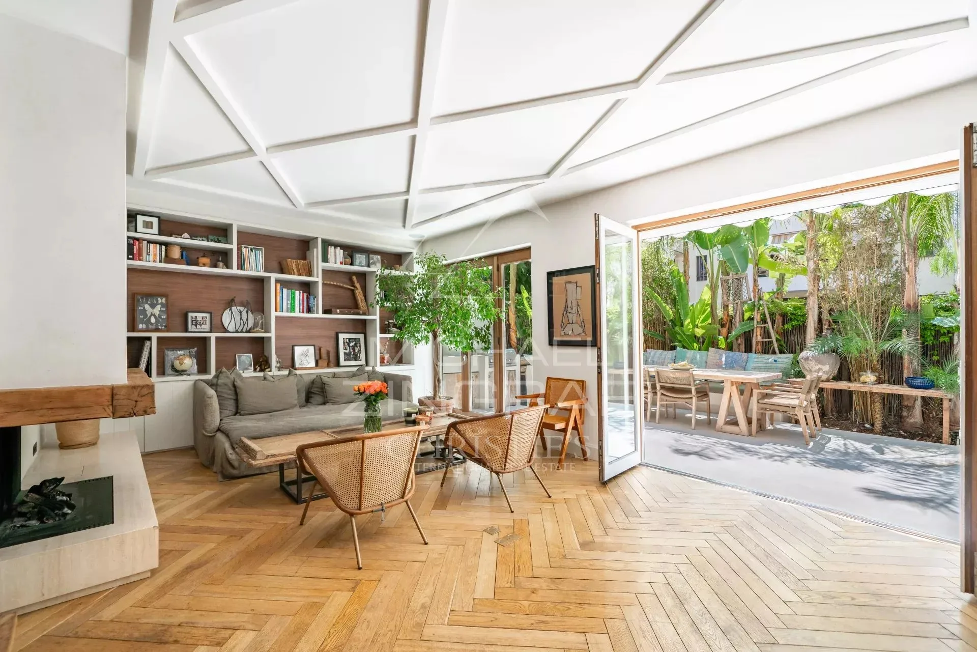 Cannes – Proche Croisette – Élégant rez-de-jardin avec piscine privative - 6