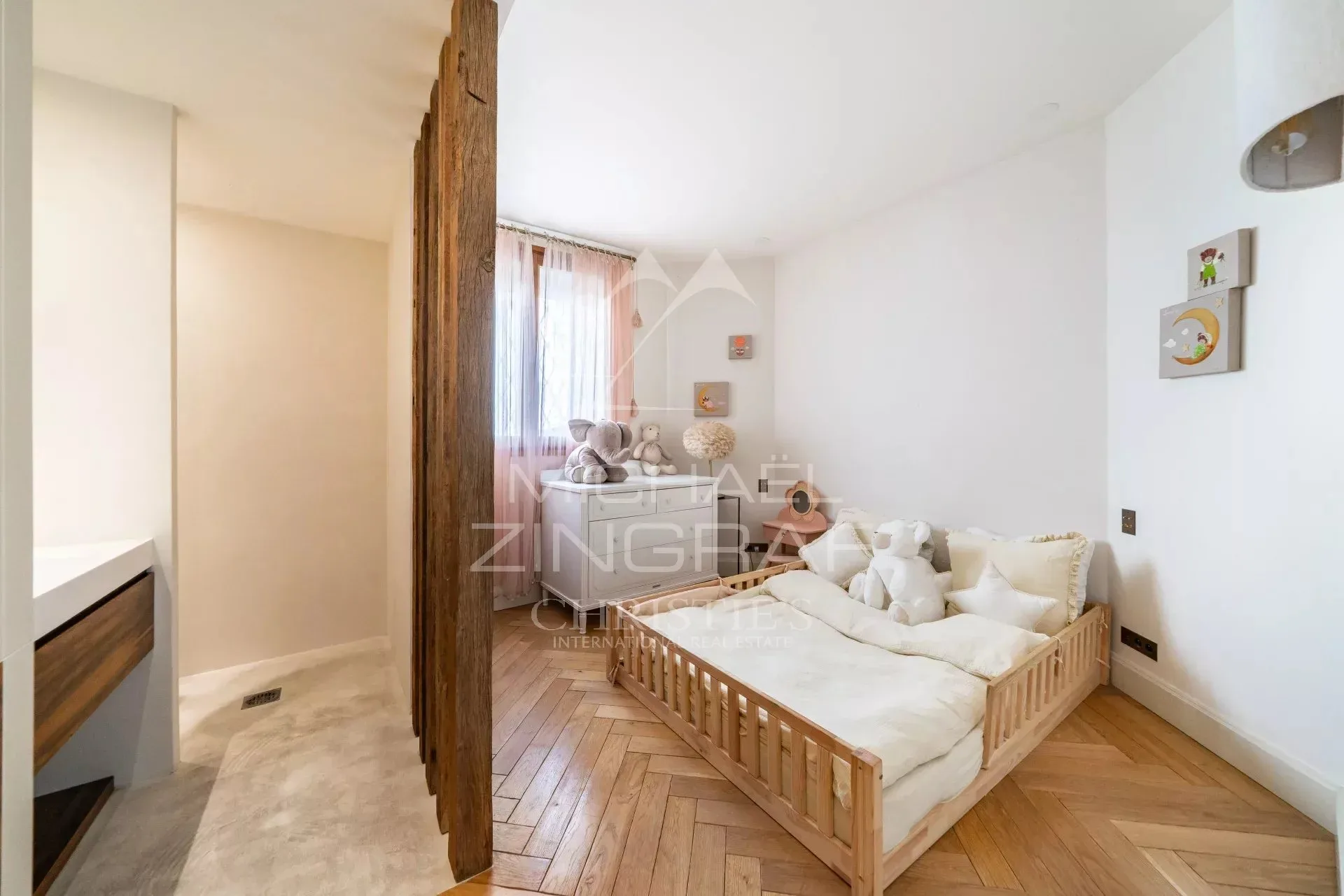 Cannes – Proche Croisette – Élégant rez-de-jardin avec piscine privative - 13