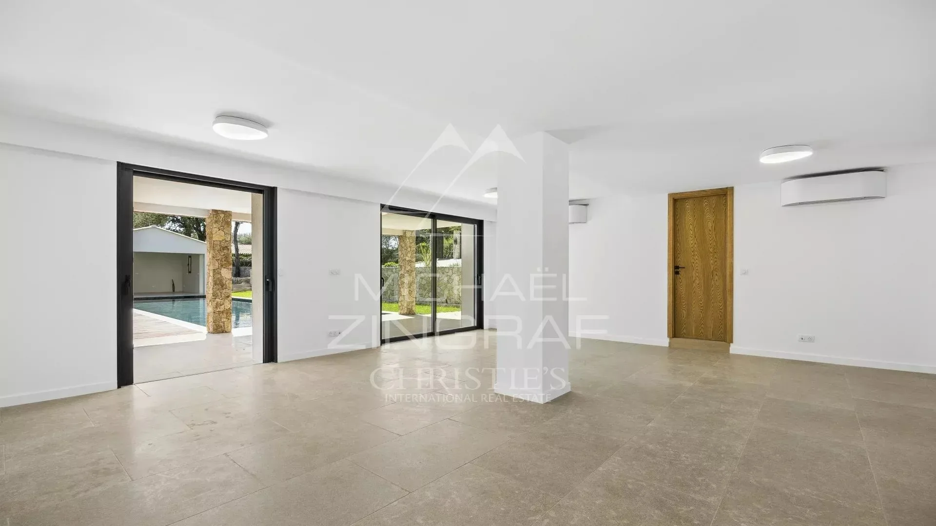 Elegante, vollständig renovierte Villa in absolut ruhiger Lage - 4