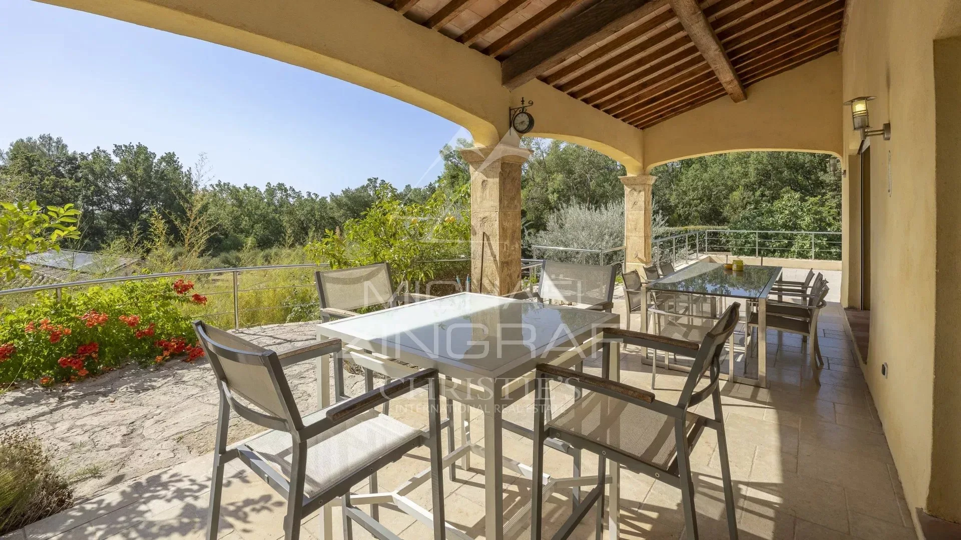 Élégante villa contemporaine au cœur de la Provence - 11