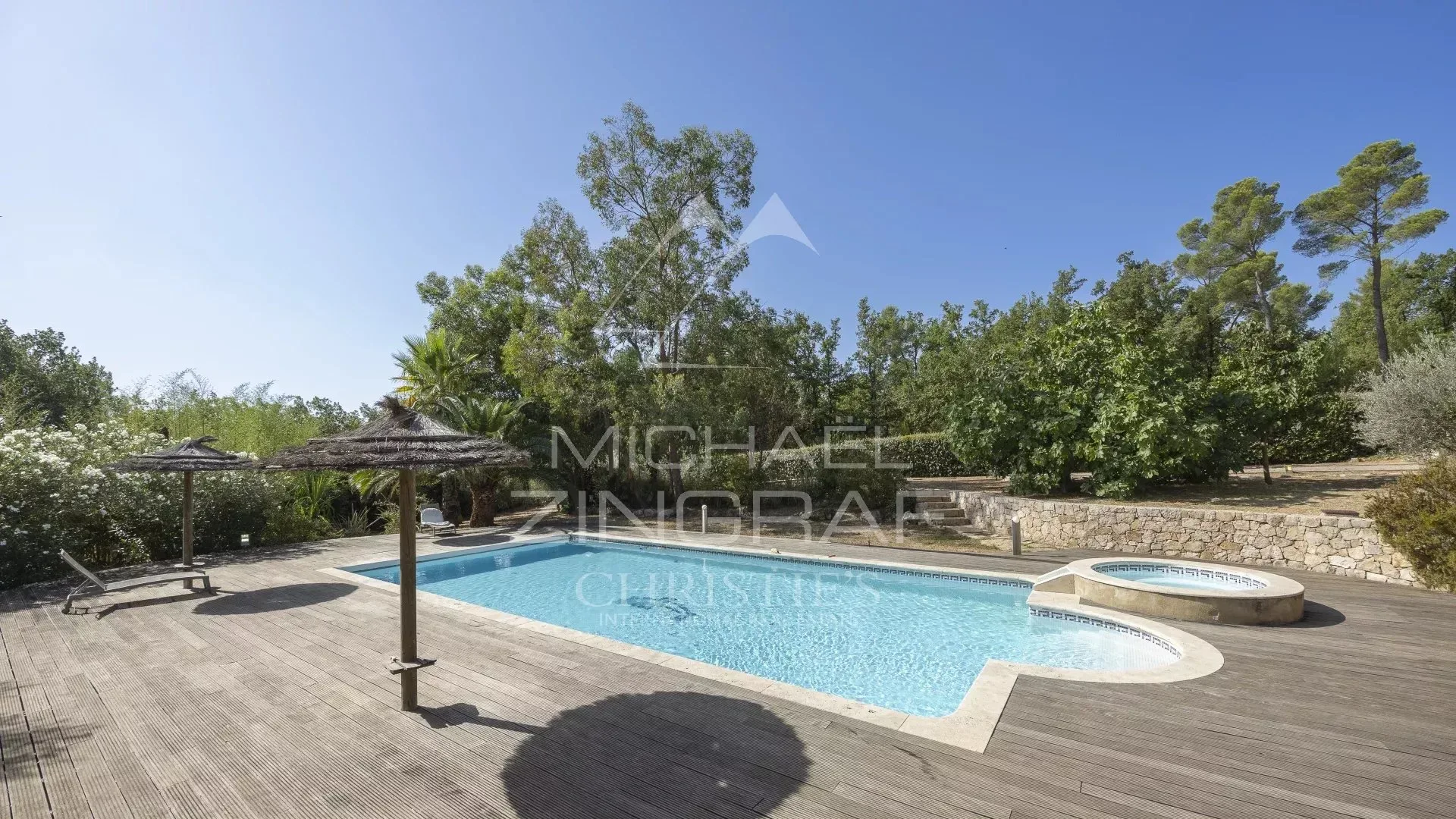 Élégante villa contemporaine au cœur de la Provence - 13