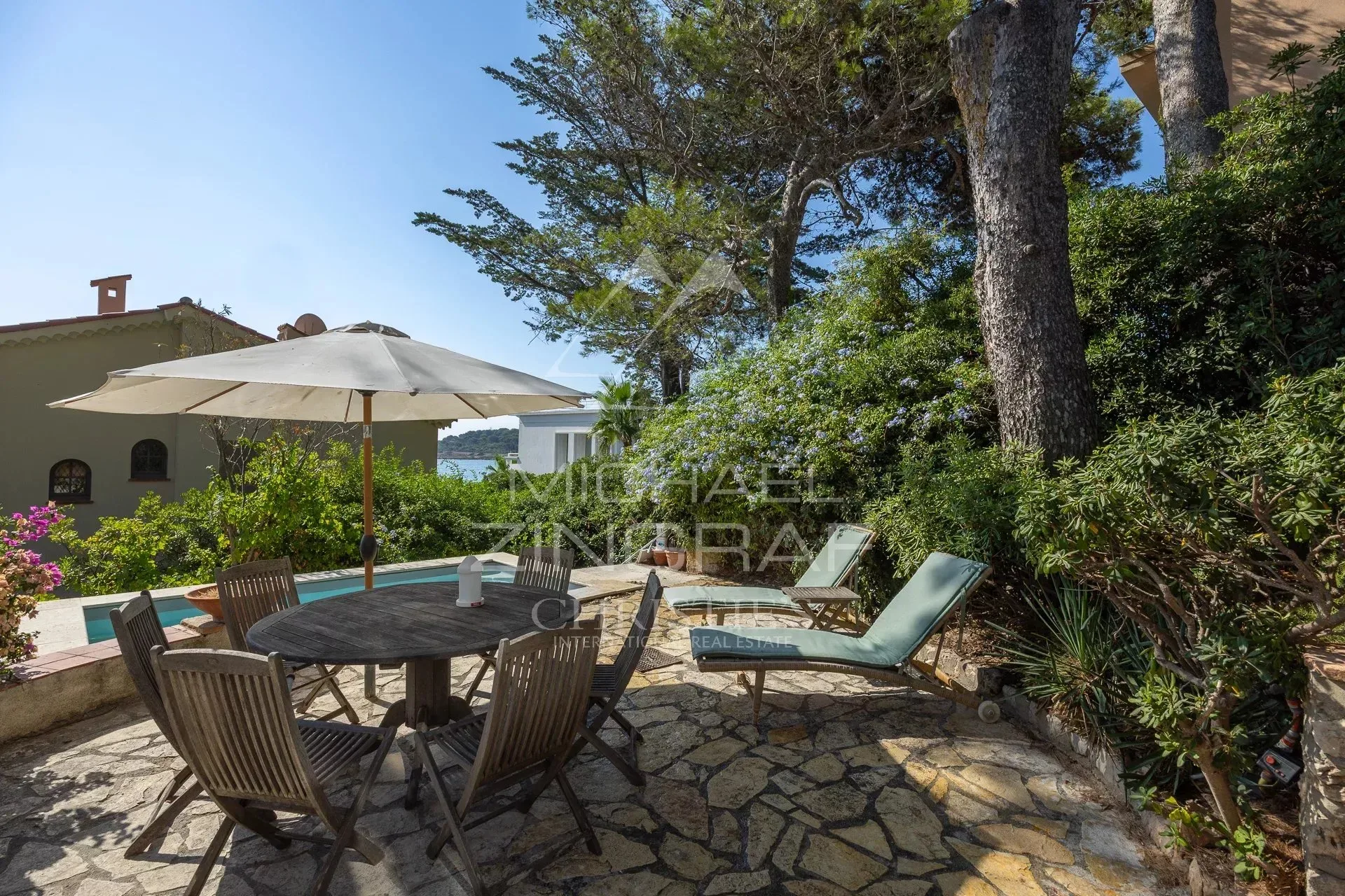 Cap d’Antibes – Versant Est - Villa entièrement rénové Vue Mer - 10