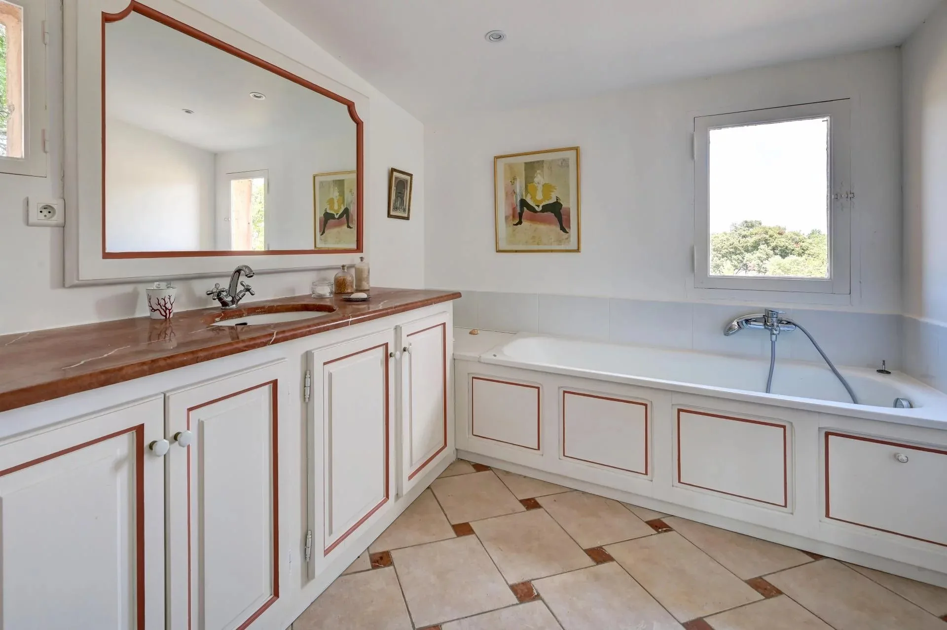 30 minutes from Aix-en-Provence – Authentic 19th-century country house in the heart of an estate of over 5 hectares - 59