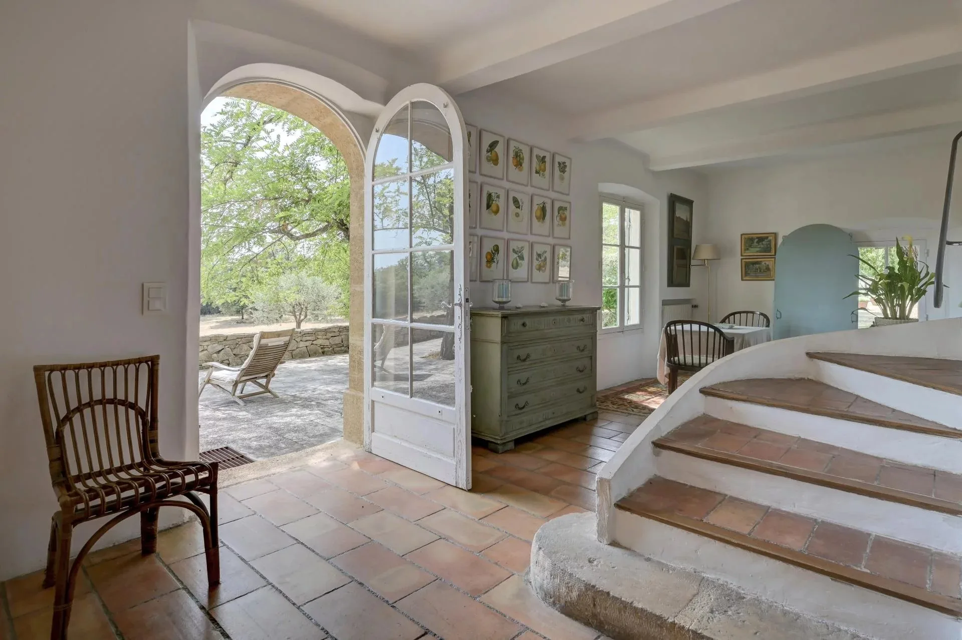 30 minutes from Aix-en-Provence – Authentic 19th-century country house in the heart of an estate of over 5 hectares - 68