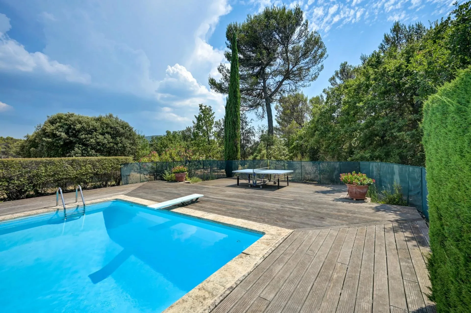 30 minutes from Aix-en-Provence – Authentic 19th-century country house in the heart of an estate of over 5 hectares - 95