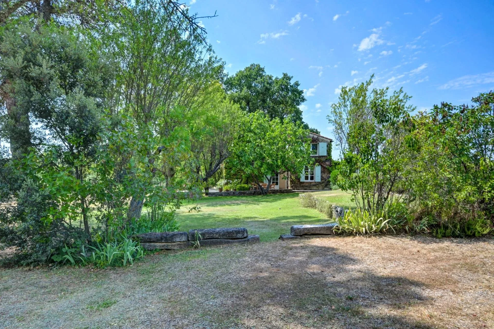 30 minutes from Aix-en-Provence – Authentic 19th-century country house in the heart of an estate of over 5 hectares - 105