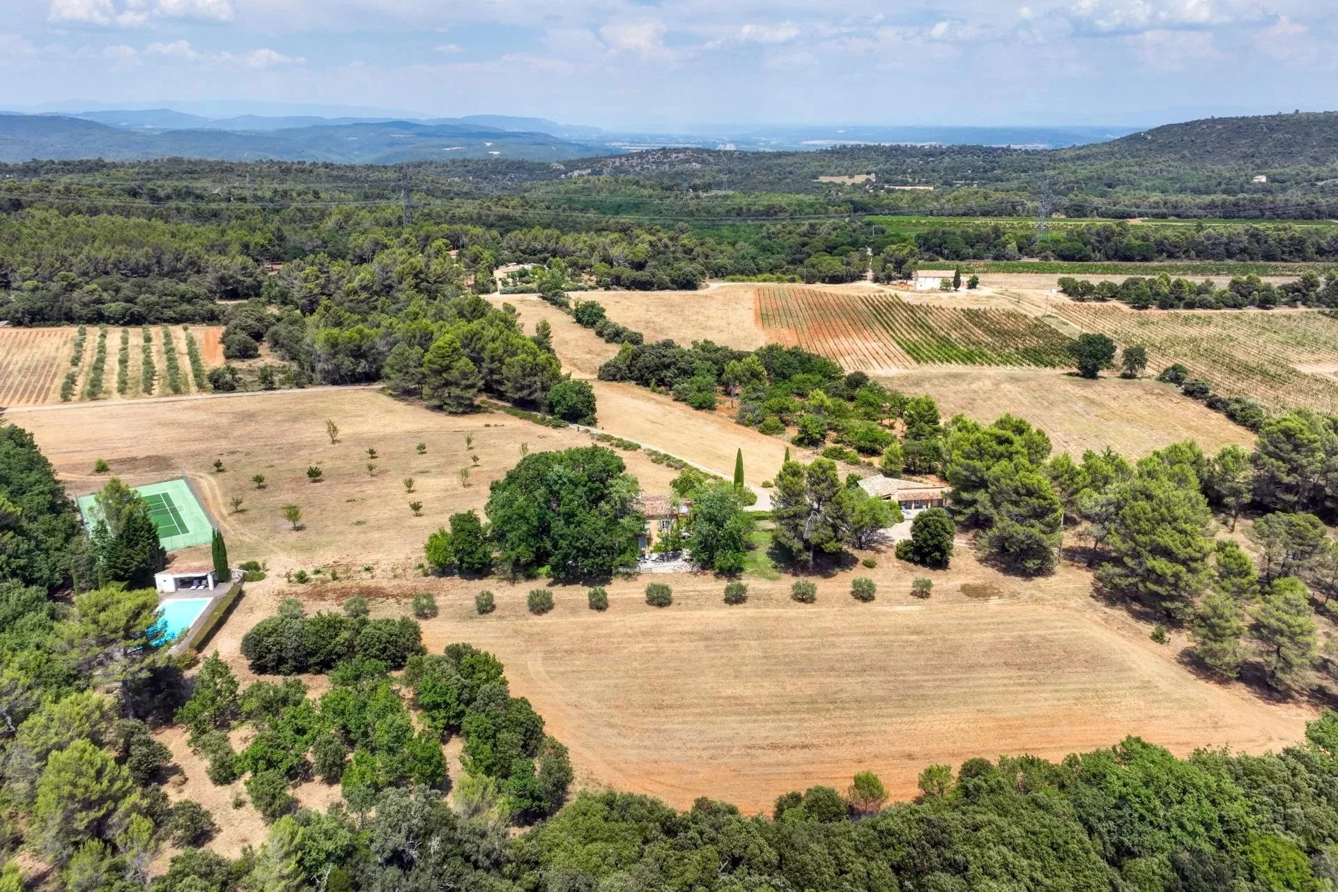 30 minutes from Aix-en-Provence – Authentic 19th-century country house in the heart of an estate of over 5 hectares - 121