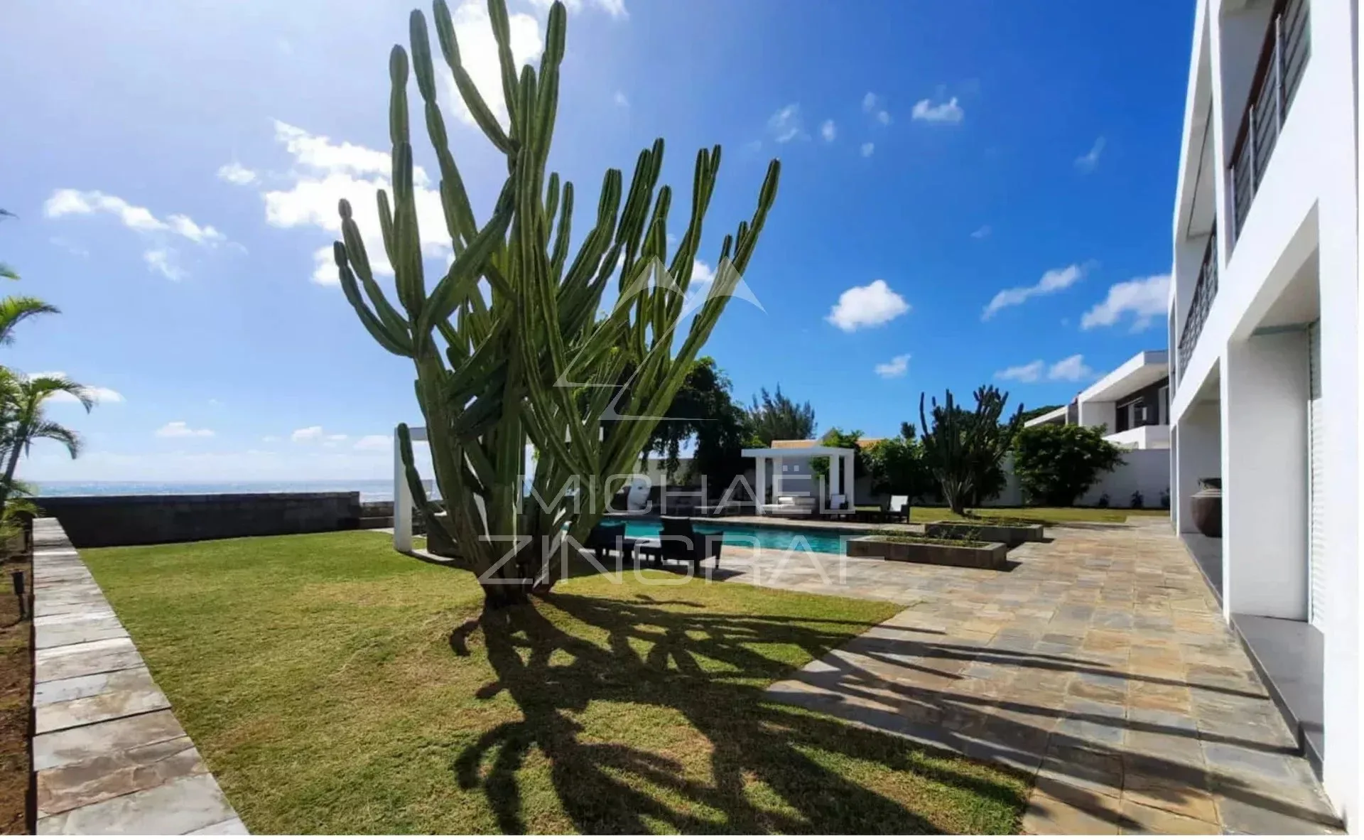Île Maurice – Villa d’Exception de 4 Chambres Pieds dans l’Eau avec Vue Panoramique sur l’Océan à Pointe aux Canonniers - 17