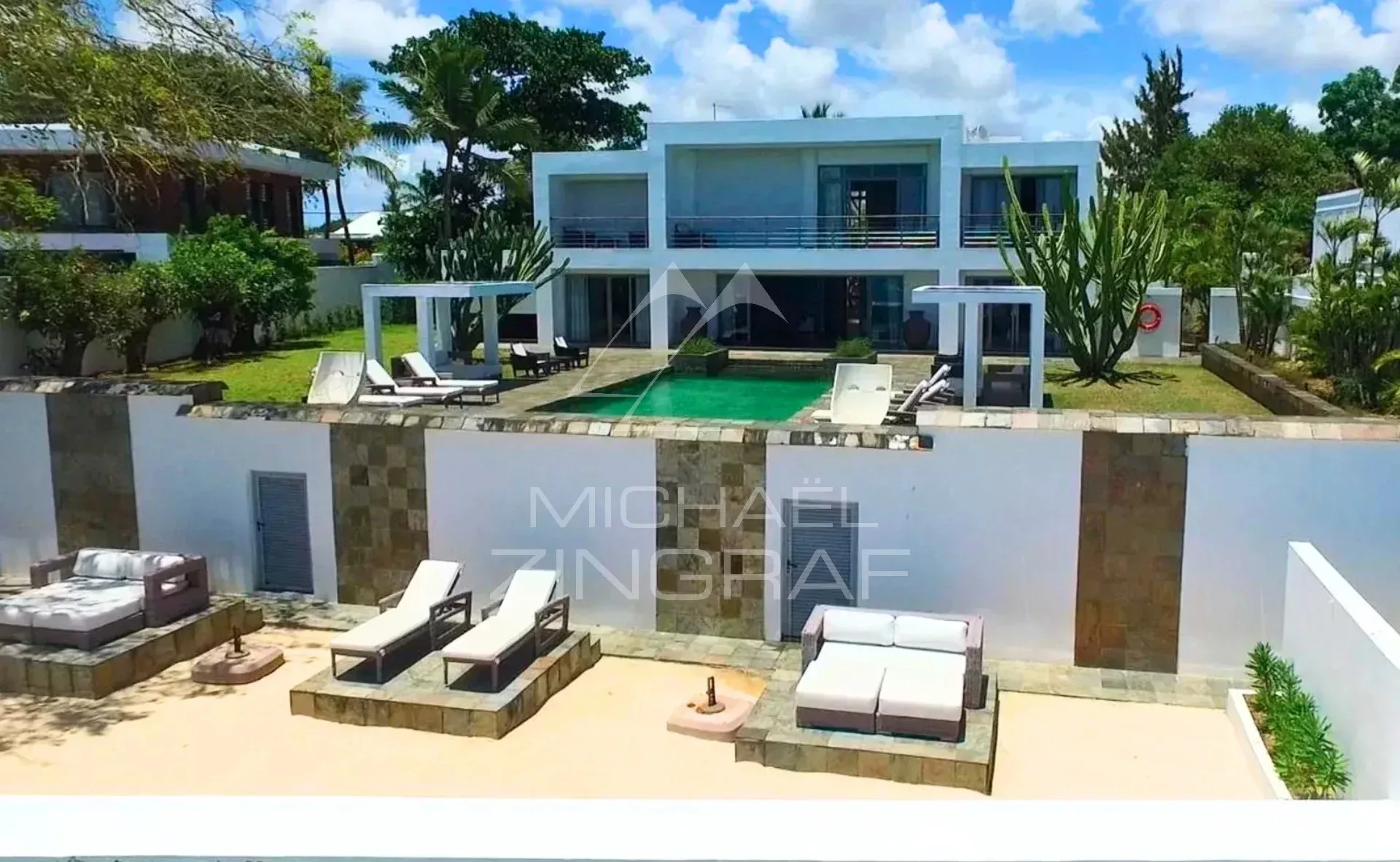 Île Maurice – Villa d’Exception de 4 Chambres Pieds dans l’Eau avec Vue Panoramique sur l’Océan à Pointe aux Canonniers - 3