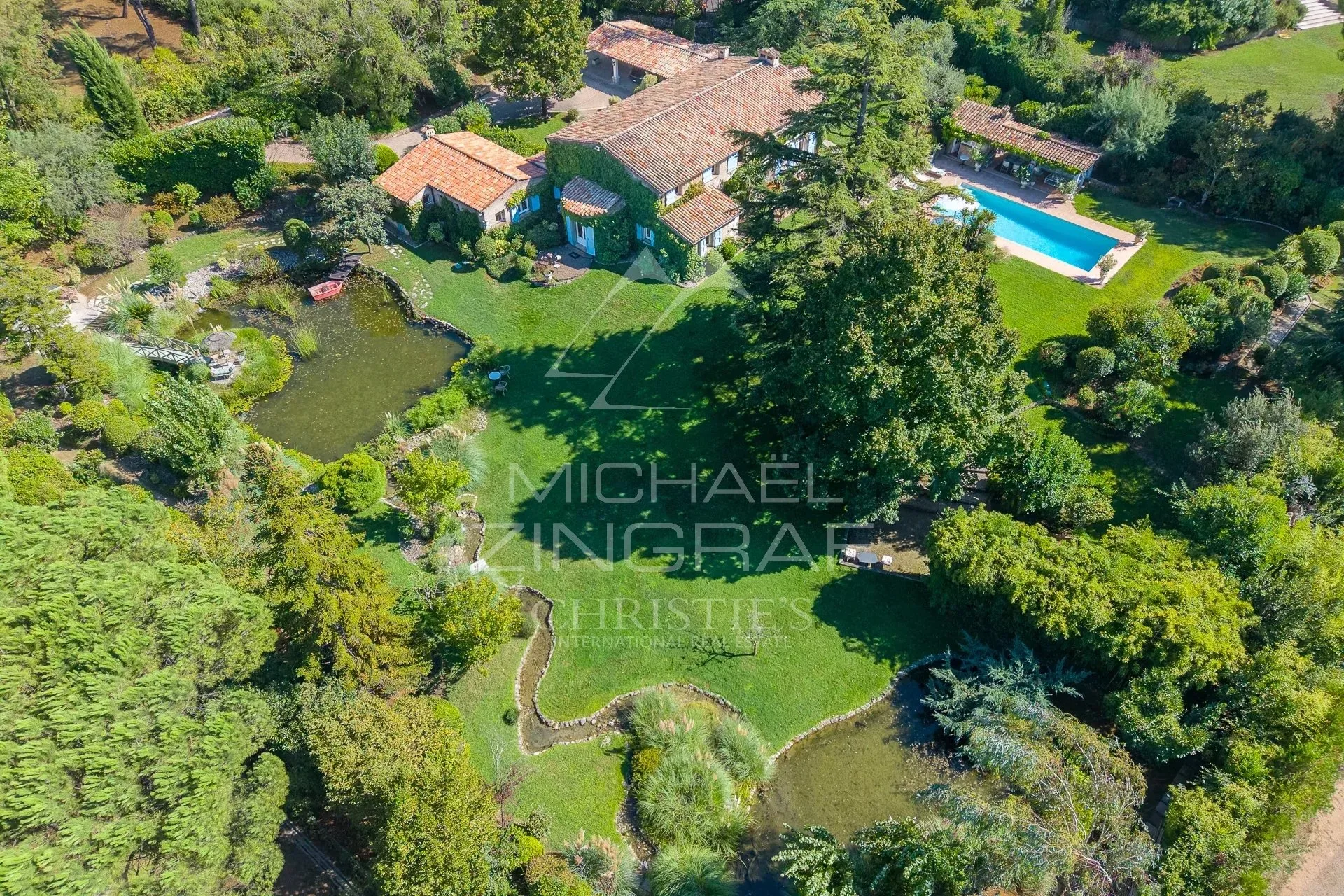 Villa provençale dans un domaine sécurisé