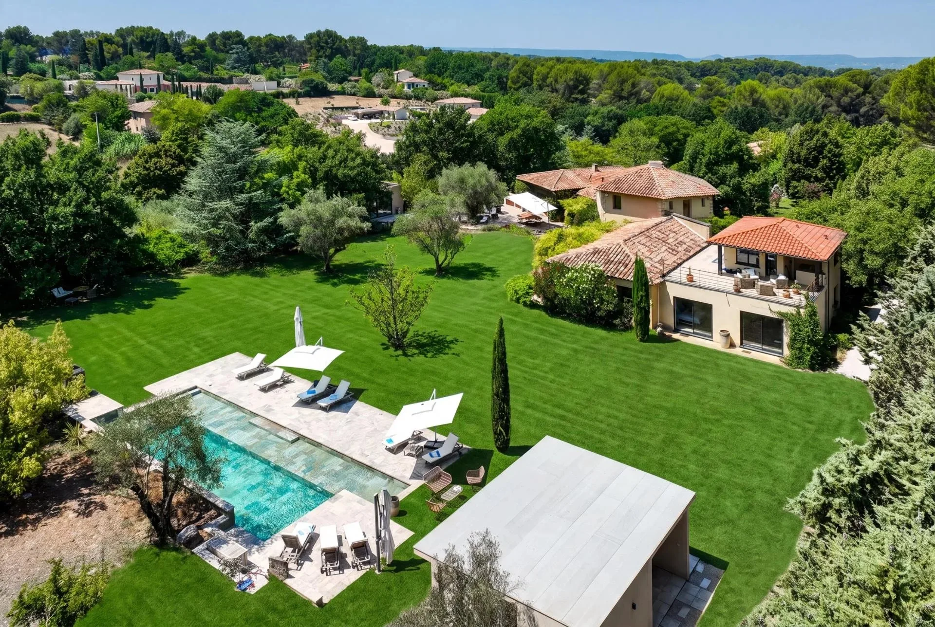 A few minutes from the heart of Aix-en-Provence – Exceptional 12-room property of 650 m² on 1.2 hectares - 35