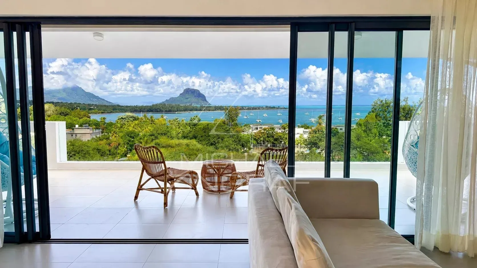 Penthouse d'Exception de 3 Chambres avec Jacuzzi et Vue Panoramique sur l'Océan - 2