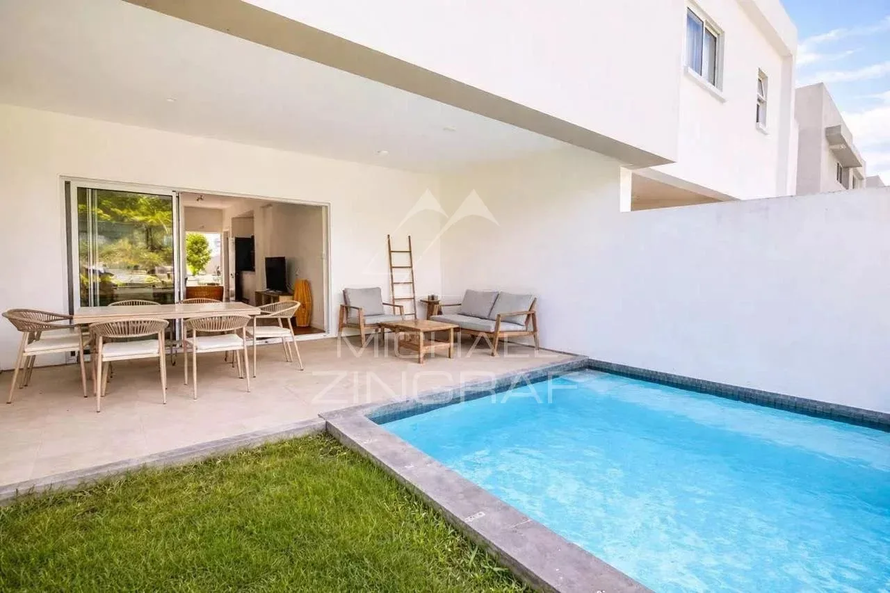 Duplex 3 Chambres à Rivière Noire - Un Art de Vivre Moderne avec Piscine Privée