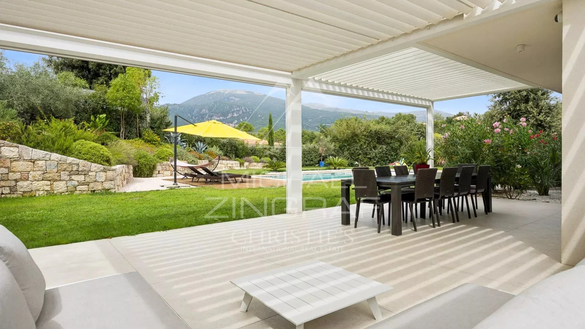 Zeitgenössische Villa in einer begehrten Wohngegend von Roquefort-les-Pins - 12