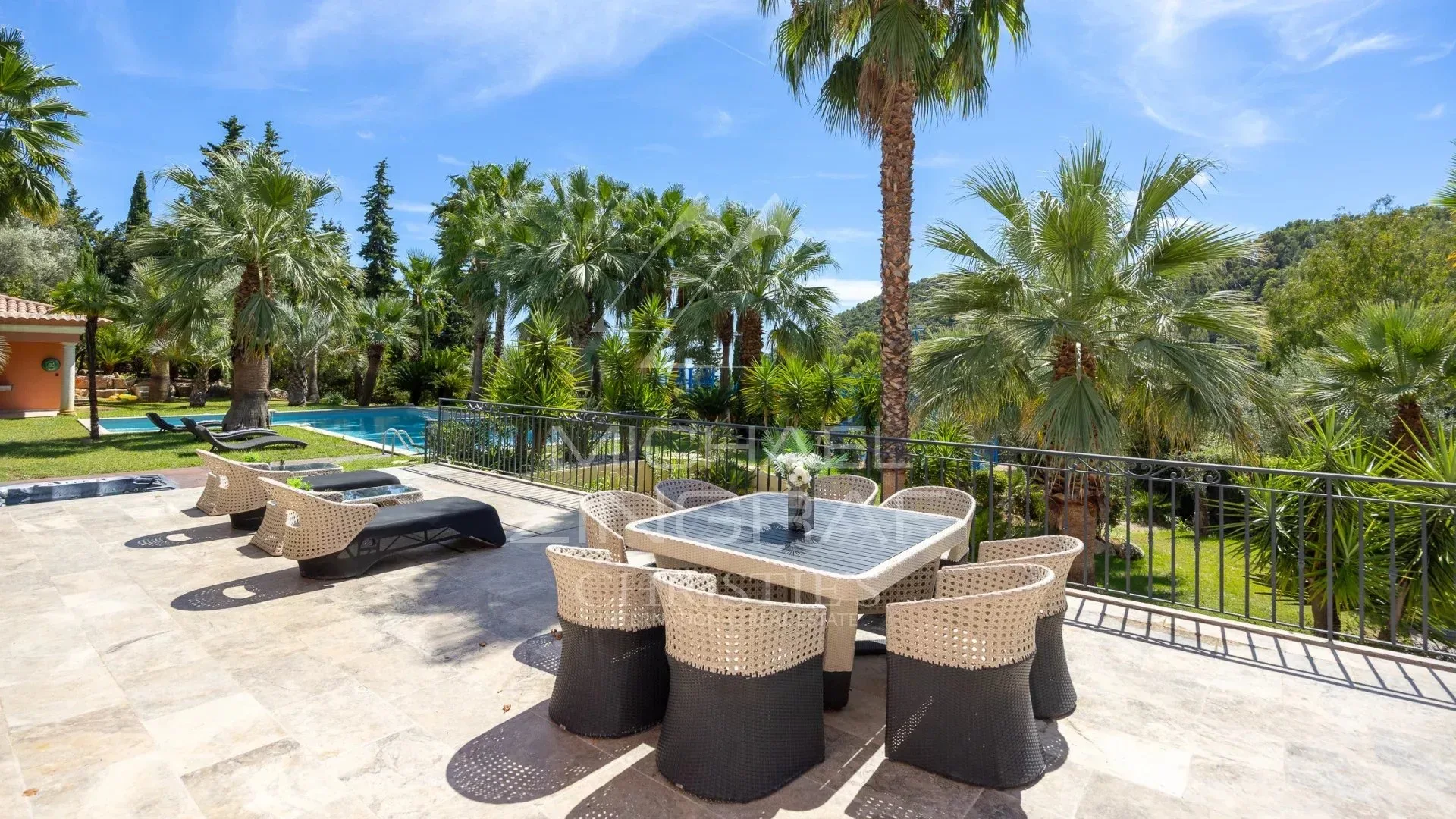 Bastide contemporaine d’exception à Grasse - 12