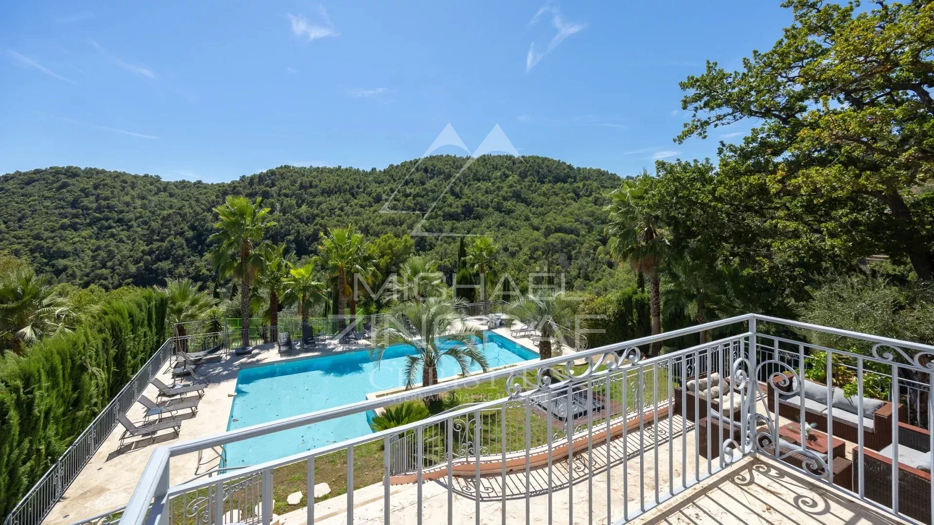 Grasse - Villa avec vue dégagée - 9