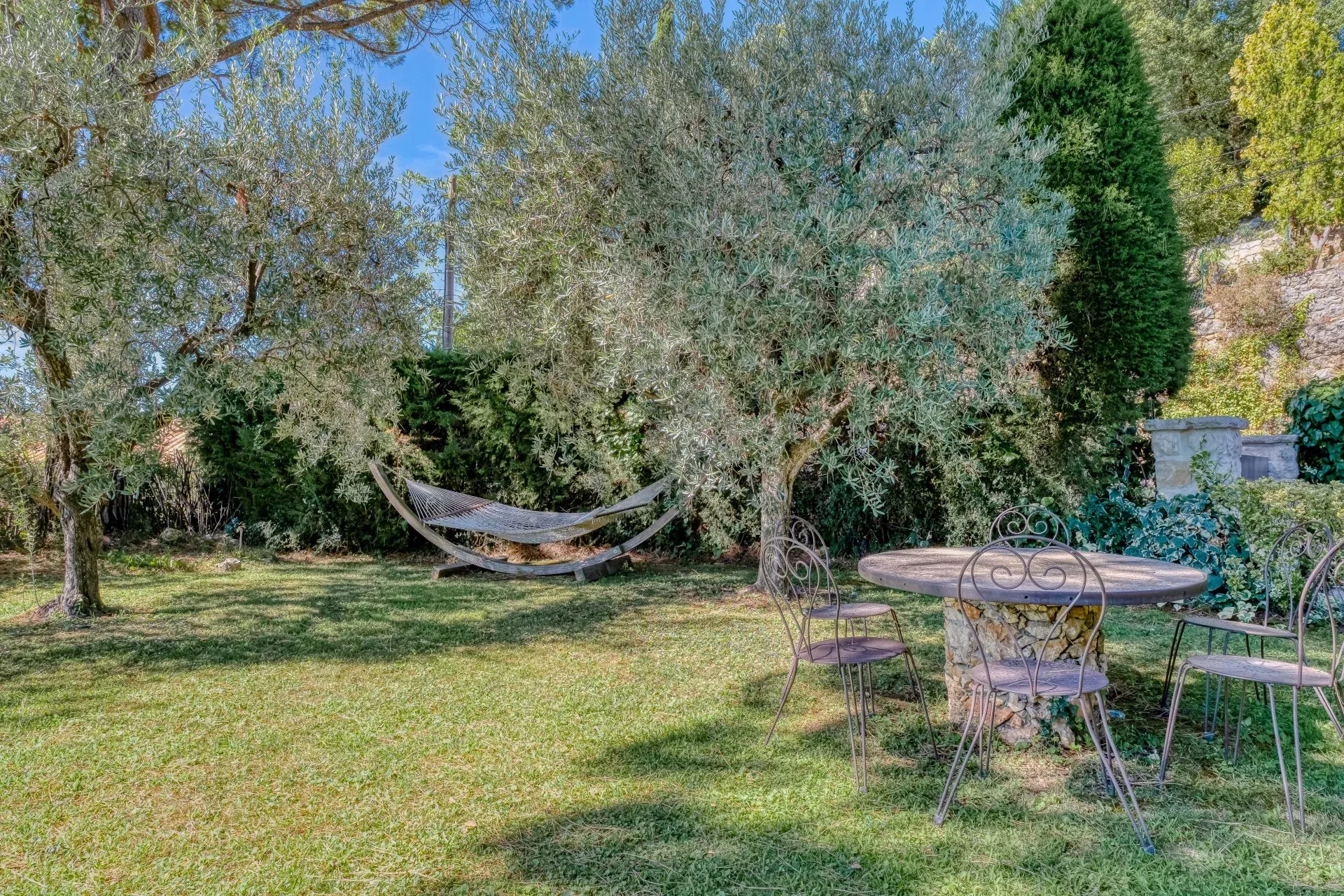 Chateauneuf-Grasse - Charmante villa en pierres avec vue mer - 5 chambres - 5