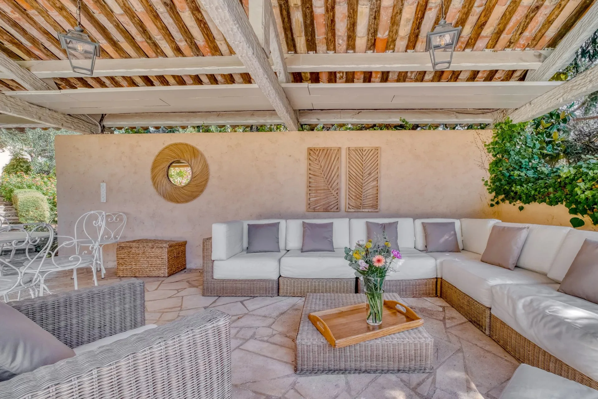 Chateauneuf-Grasse - Charmante villa en pierres avec vue mer - 5 chambres - 8