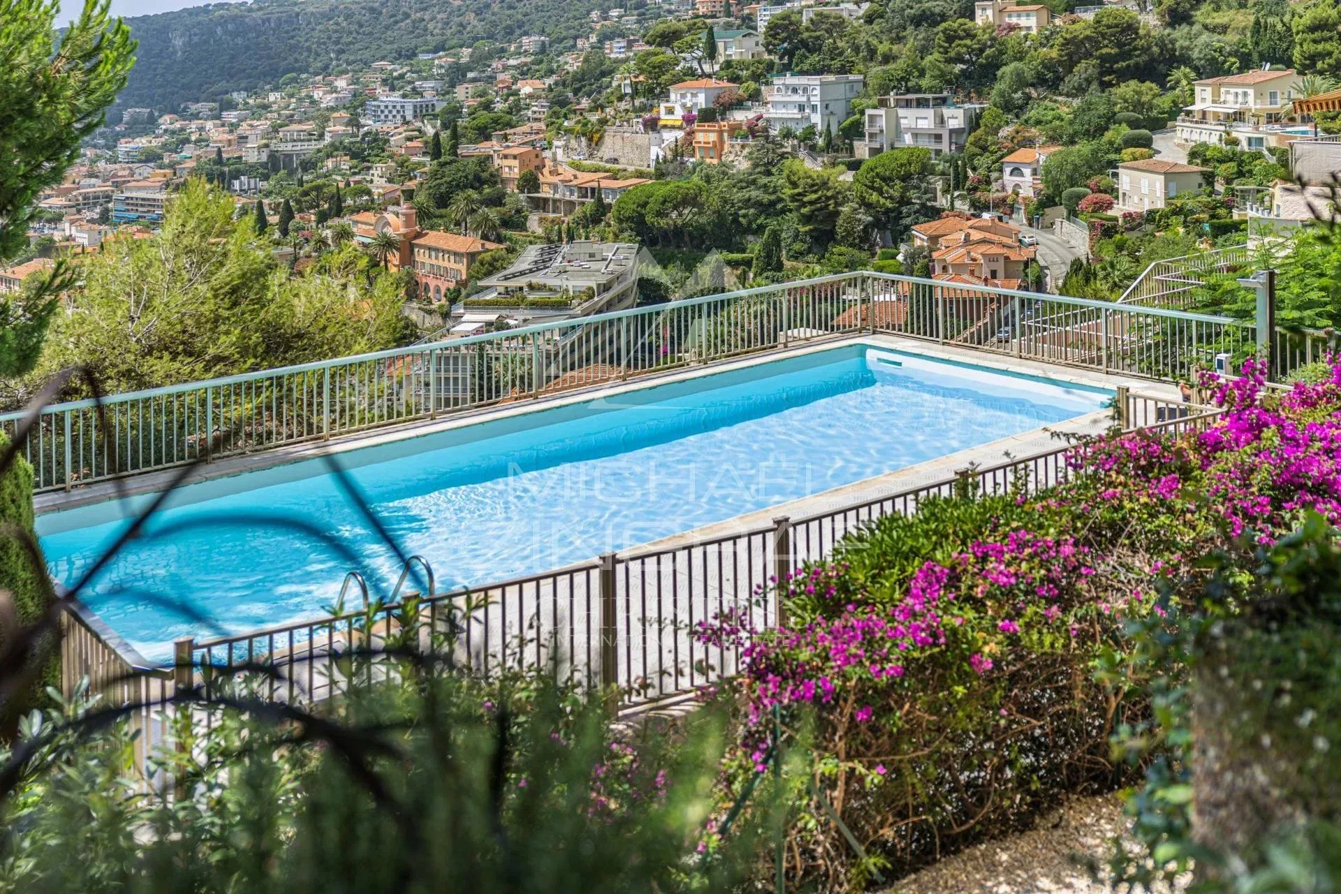 VILLEFRANCHE-SUR-MER — APPARTEMENT D’EXCEPTION AVEC VUE MER PANORAMIQUE - 18