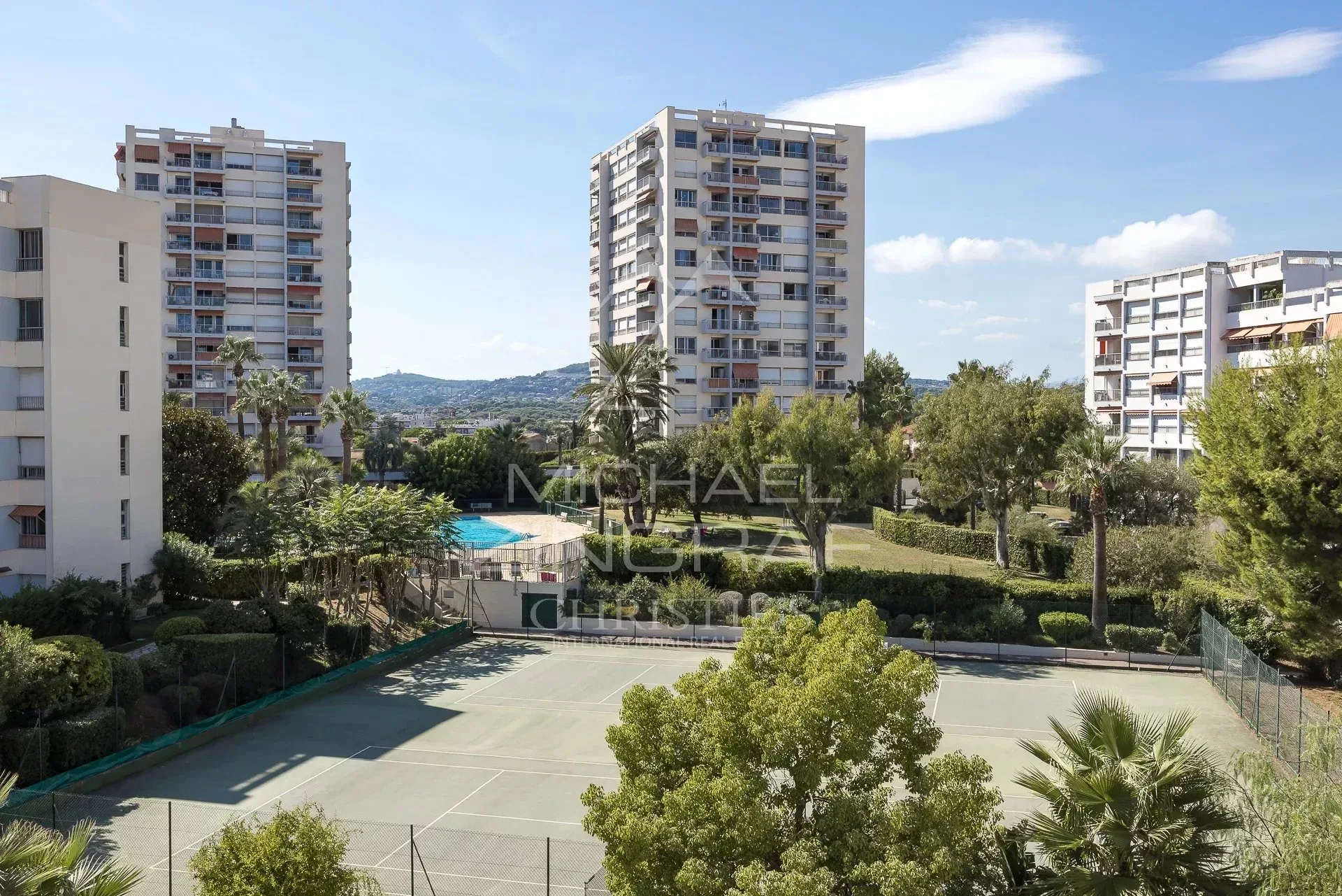 ANTIBES – AUSSERGEWÖHNLICHES 7-ZIMMER-APARTMENT MIT ROOFTOP UND PANORAMABLICK AUF DAS MEER - 17
