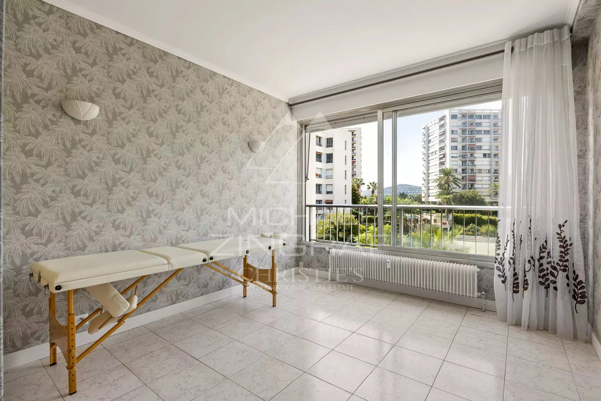 ANTIBES – AUSSERGEWÖHNLICHES 7-ZIMMER-APARTMENT MIT ROOFTOP UND PANORAMABLICK AUF DAS MEER - 25