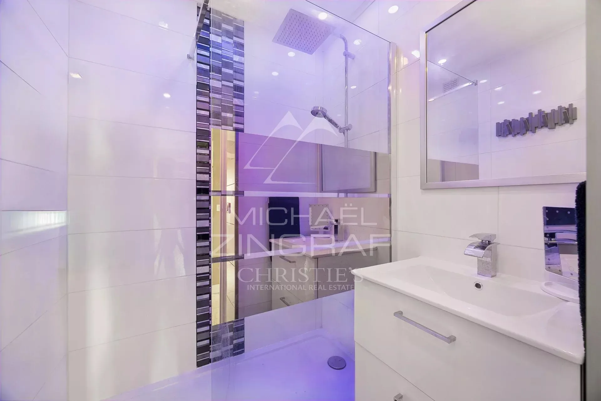 ANTIBES – AUSSERGEWÖHNLICHES 7-ZIMMER-APARTMENT MIT ROOFTOP UND PANORAMABLICK AUF DAS MEER - 27