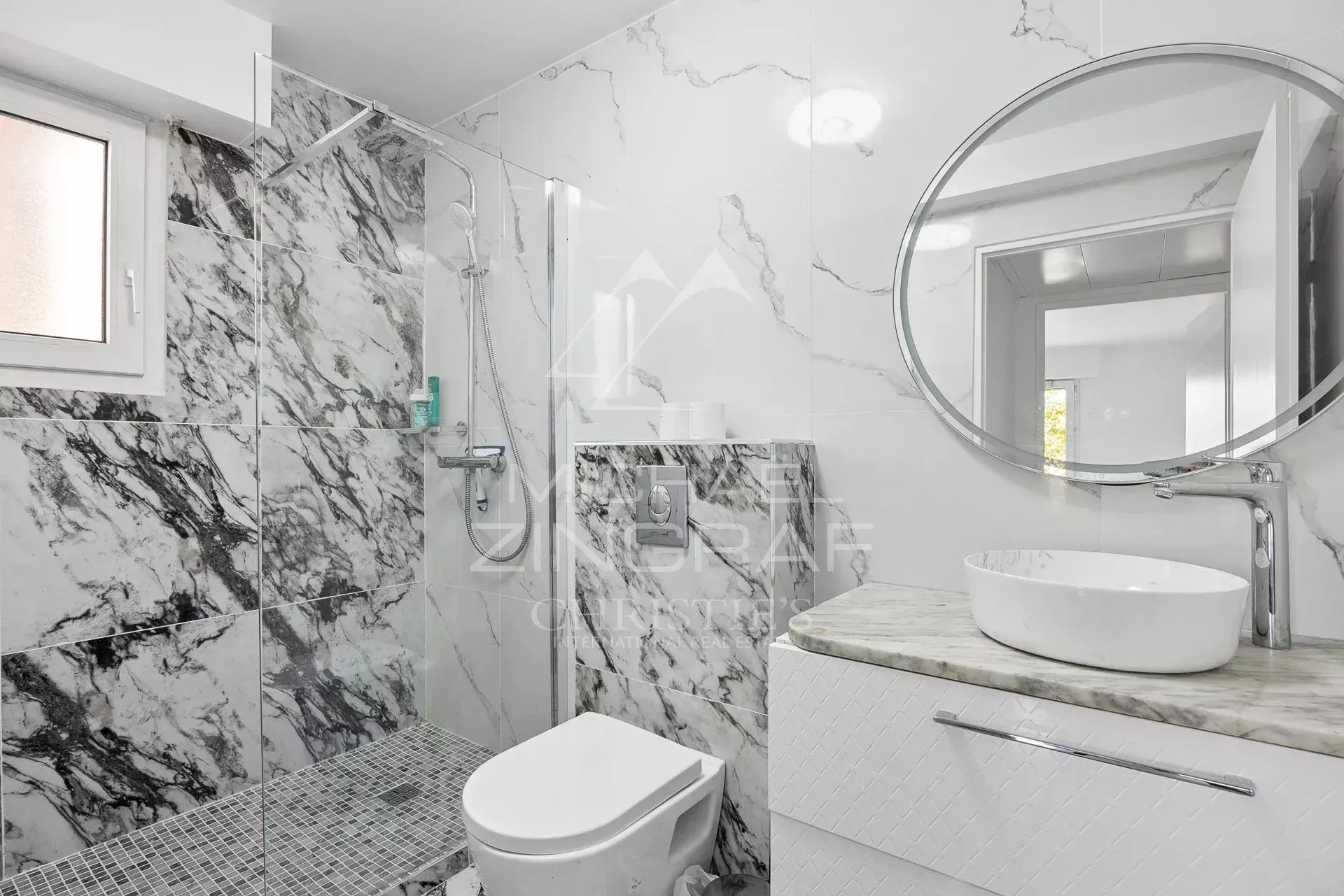 Exclusivité - Golfe-Juan – Appartement traversant rénové avec terrasse, piscine et parking - 11