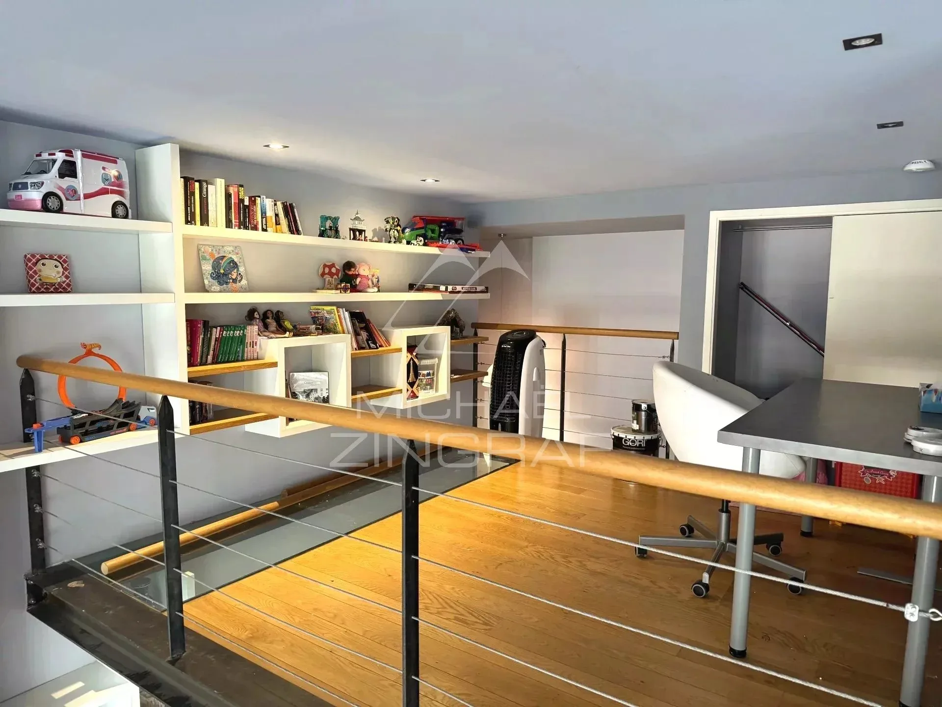 Lyon 6e Place Puvis de Chavannes - Loft familial rénové -  4 chambres & bureau - 6