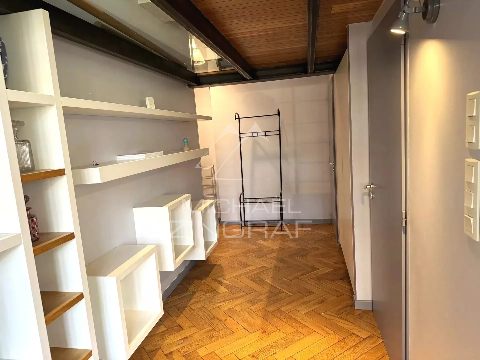 Lyon 6e Place Puvis de Chavannes - Loft familial rénové -  4 chambres & bureau - 13