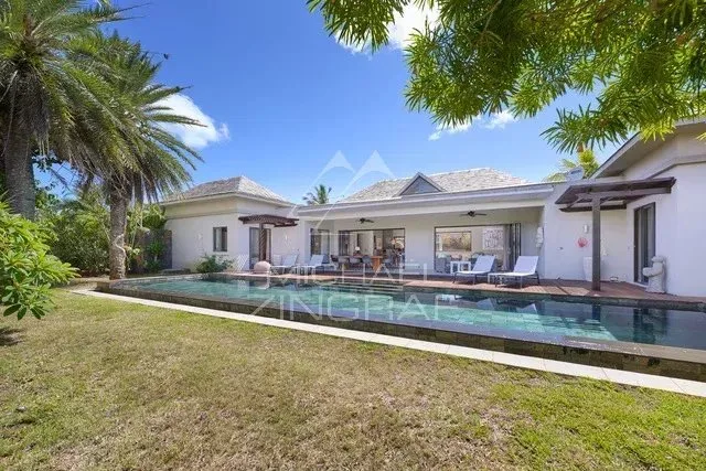 Villa d’exception avec piscine privée au cœur de Grand Baie - 3