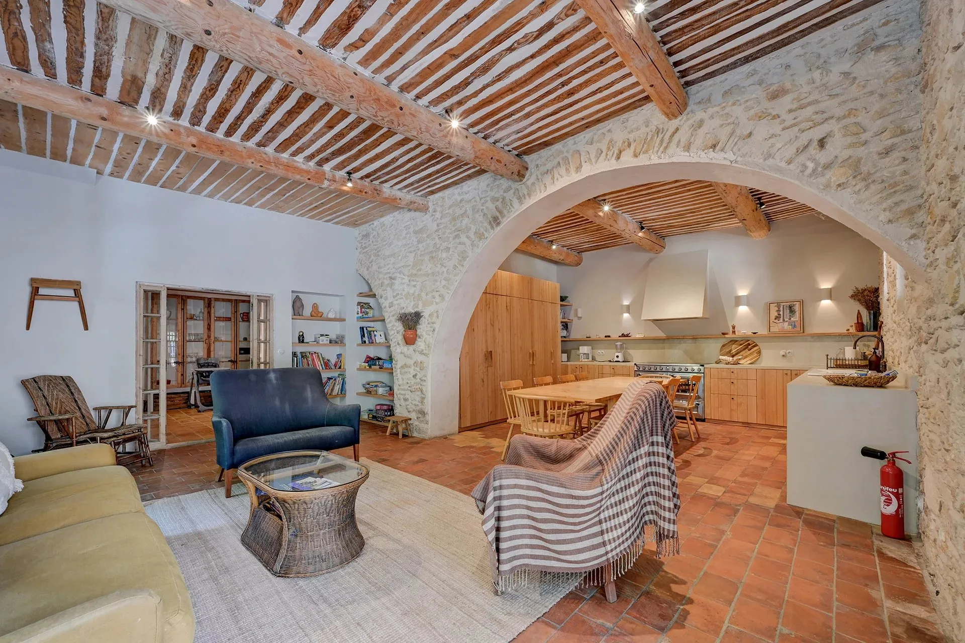 Propriété d'Exception Aux Portes d'Aix-en-Provence : Magnanerie du XVIIIe Rénovée - 24