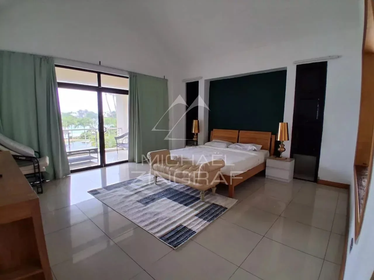 Villa pieds dans l’eau avec vue exceptionnelle à Pointe aux Canonniers - 12