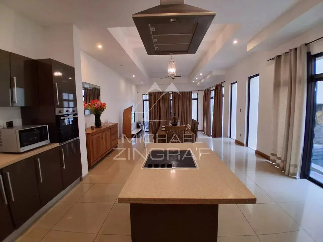 Villa pieds dans l’eau avec vue exceptionnelle à Pointe aux Canonniers - 17