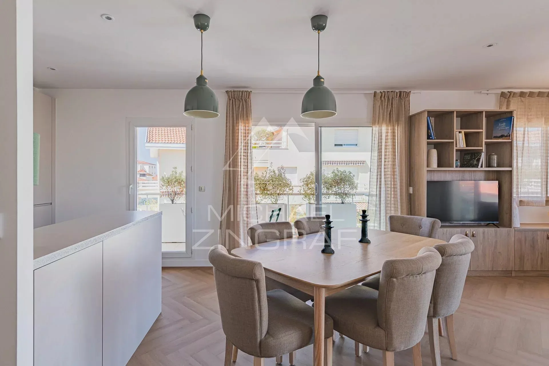 ARCACHON - APPARTEMENT DERNIER ETAGE 3 CHAMBRES - 6
