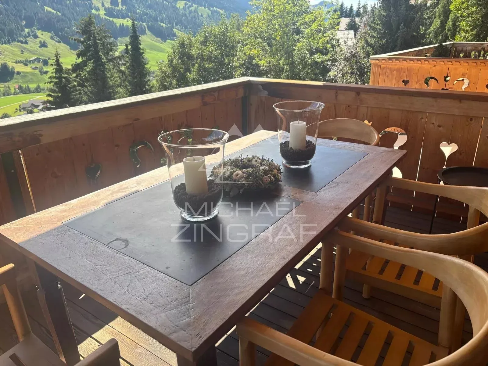 Rougemont: Elegante 4-Zimmer-Wohnung mit traumhafter Aussicht - 3