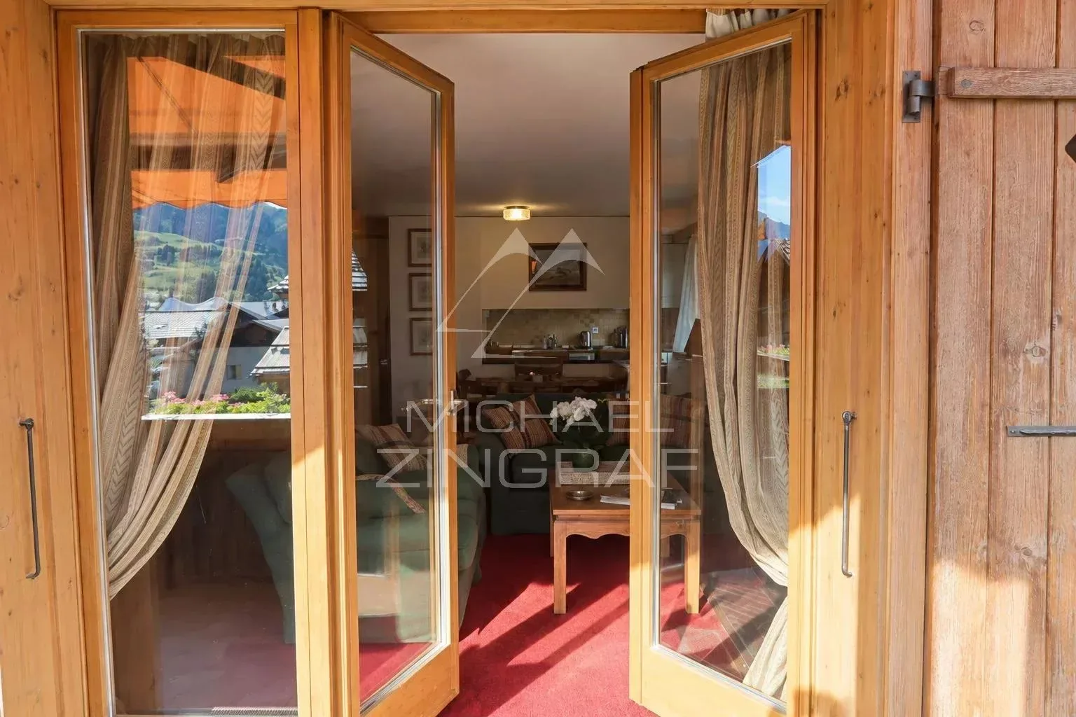Charmante Maisonette-Wohnung im Herzen von Gstaad - 10