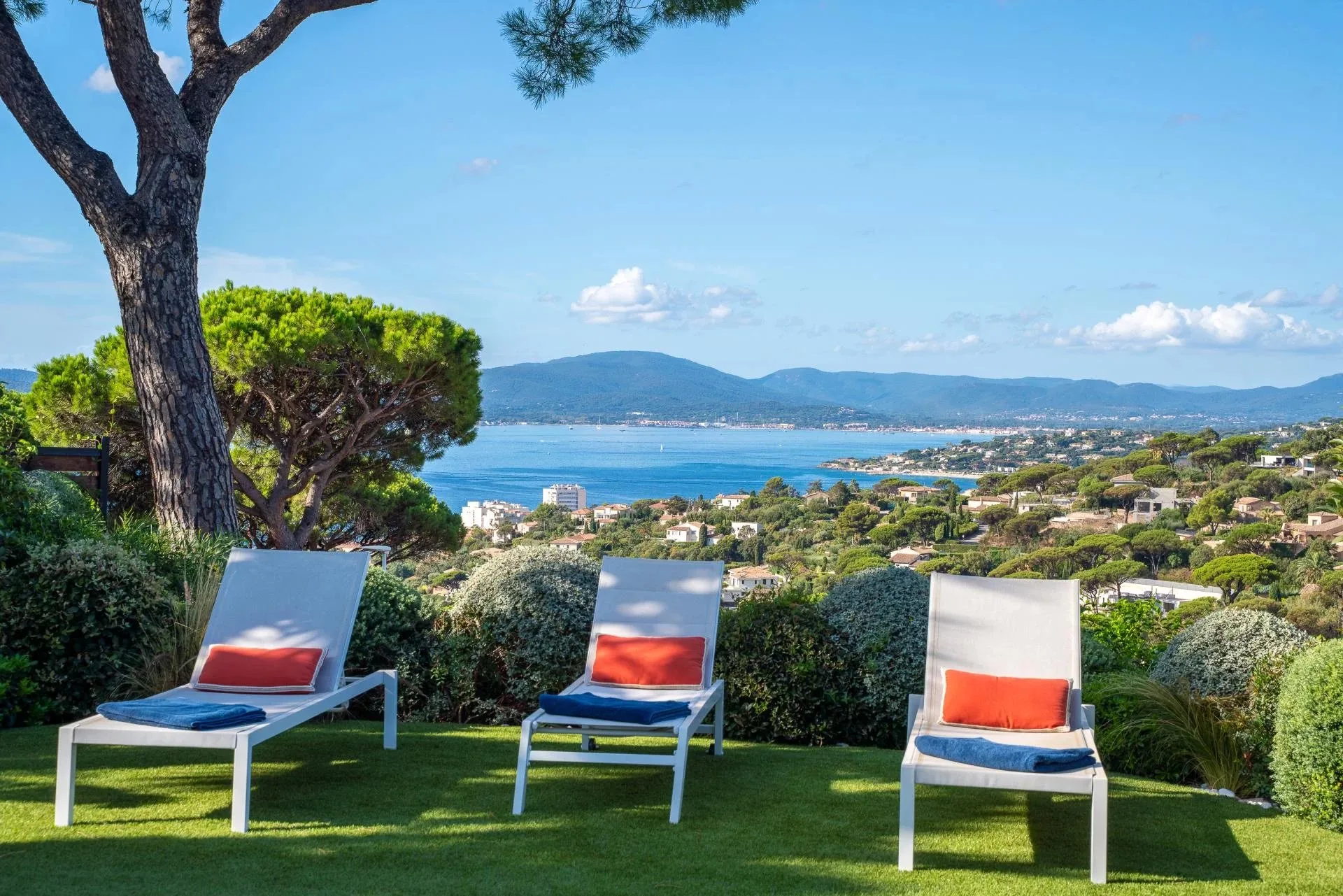 VILLA CONTEMPORAINE D’EXCEPTION AVEC VUE PANORAMIQUE -  Sainte-Maxime - 4