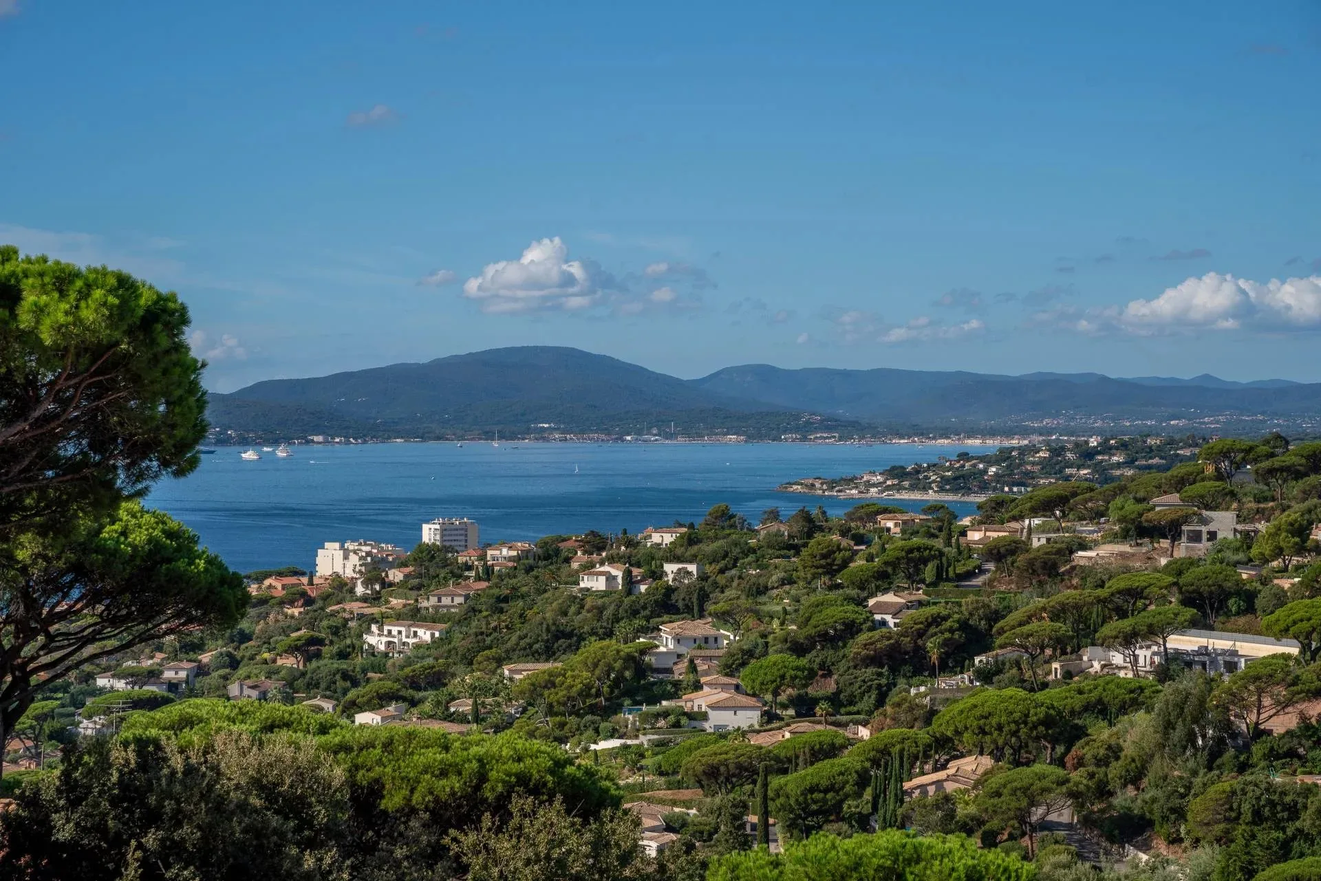 VILLA CONTEMPORAINE D’EXCEPTION AVEC VUE PANORAMIQUE -  Sainte-Maxime - 2