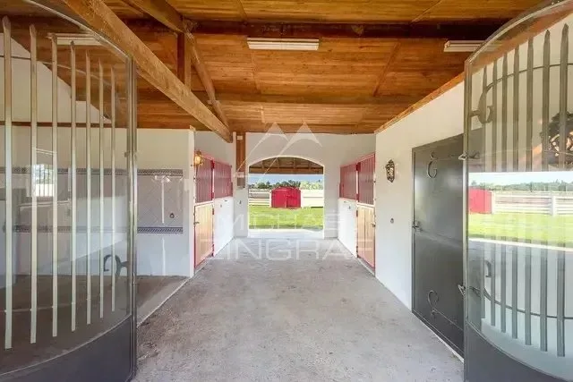 Sublime mas de 1850 au cœur de la Petite Camargue — Domaine d'exception sur 17 hectares - 16