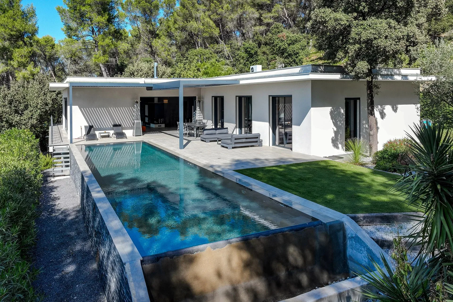 Villa d'architecte contemporaine avec vue panoramique & Pinède privée - 13
