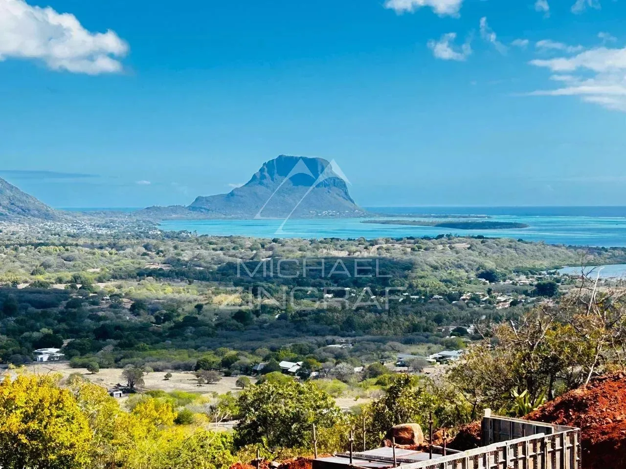 Villa d’Exception de 3 Chambres avec Vue sur les Montagnes - 16