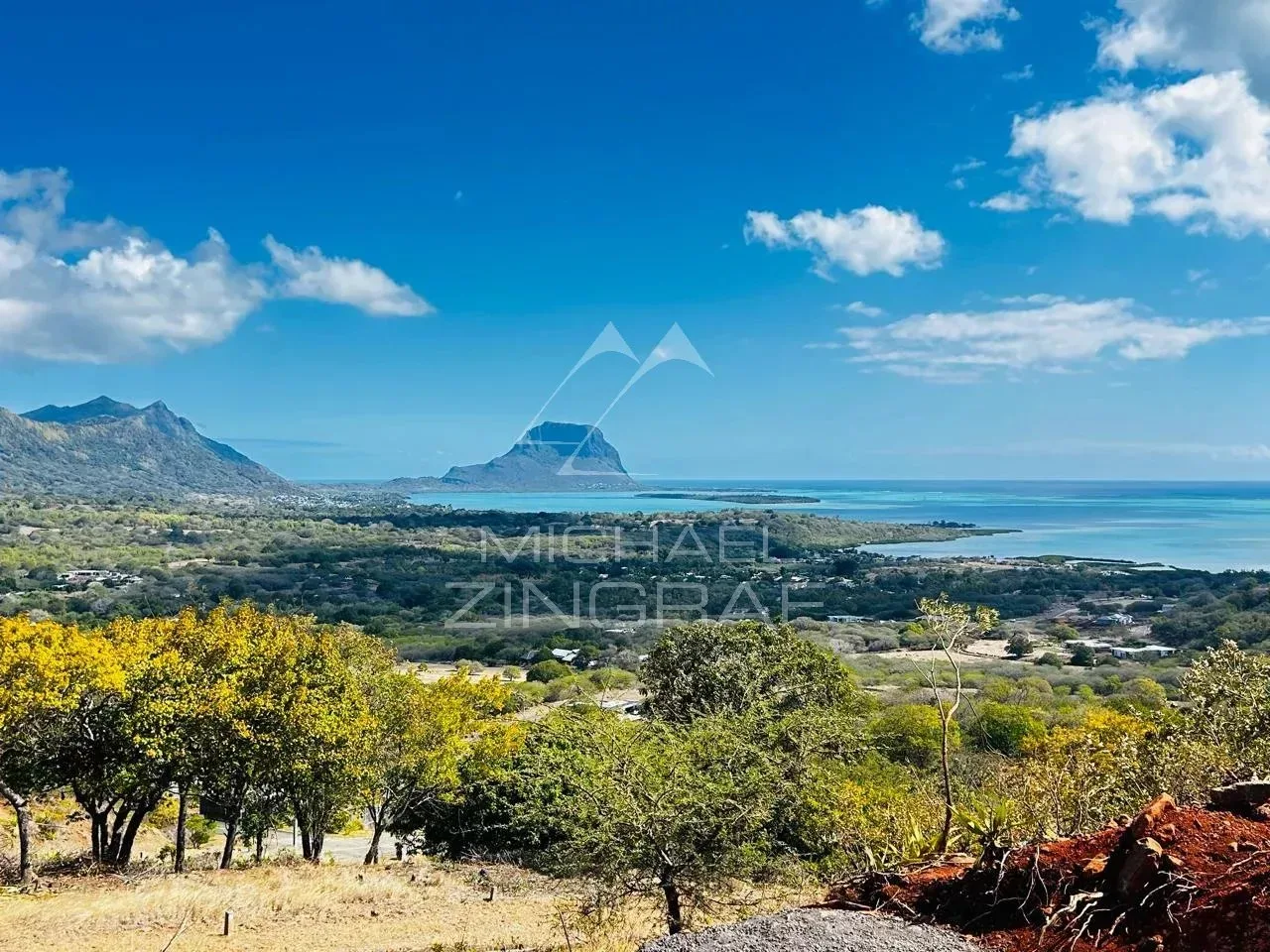Villa d’Exception de 4 Chambres avec Vues Panoramiques sur les Montagnes et la Mer - 16