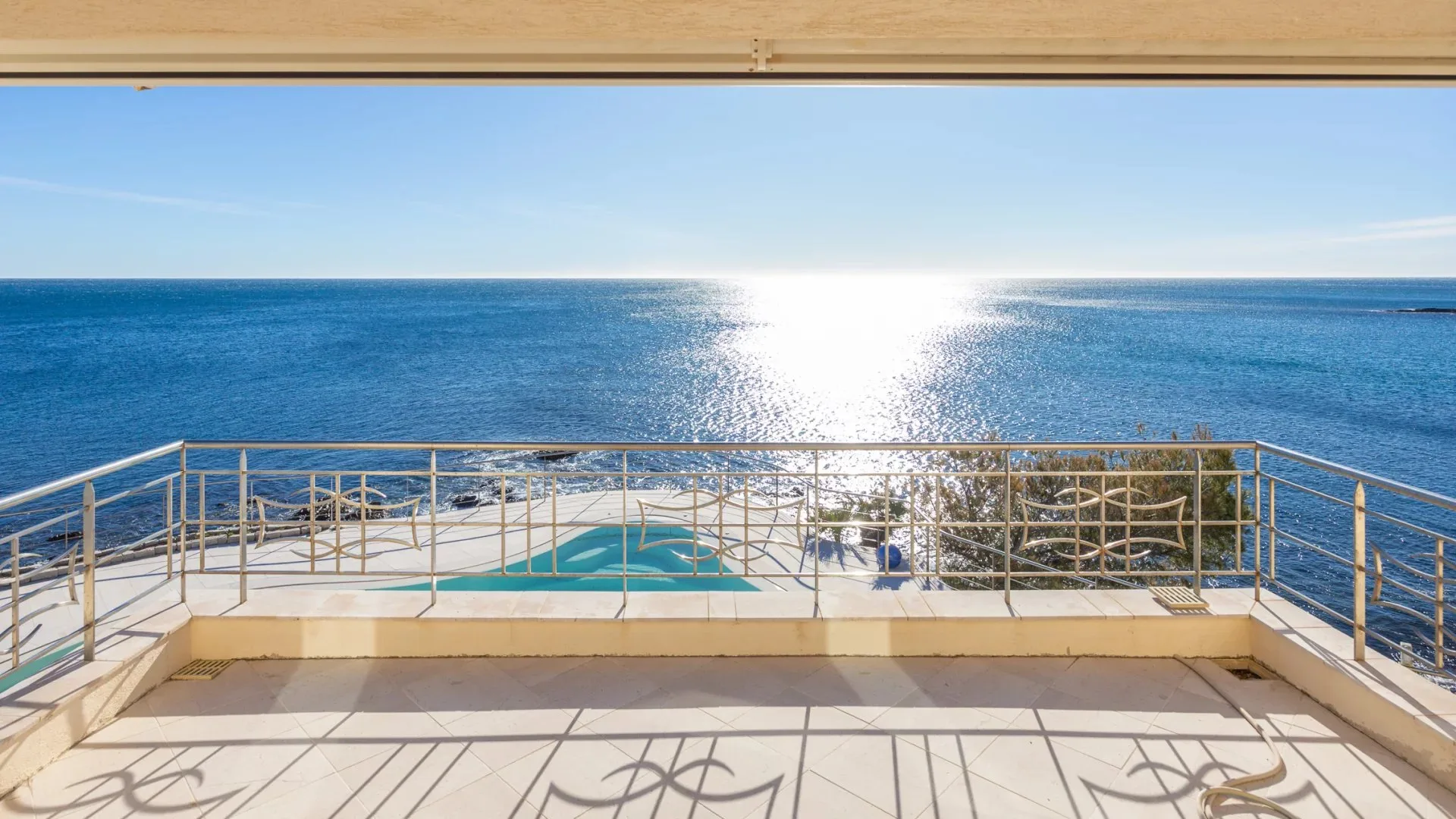 Les Issambres – Exceptional waterfront property – between Cannes and Saint-Tropez - 10