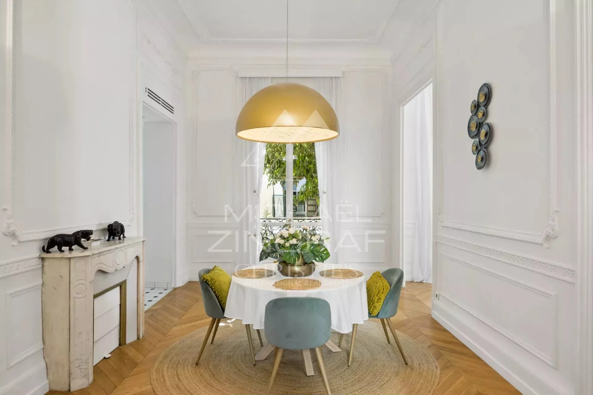 Bel appartement plein de charme, situé dans un élégant immeuble ancien de caractère - 2
