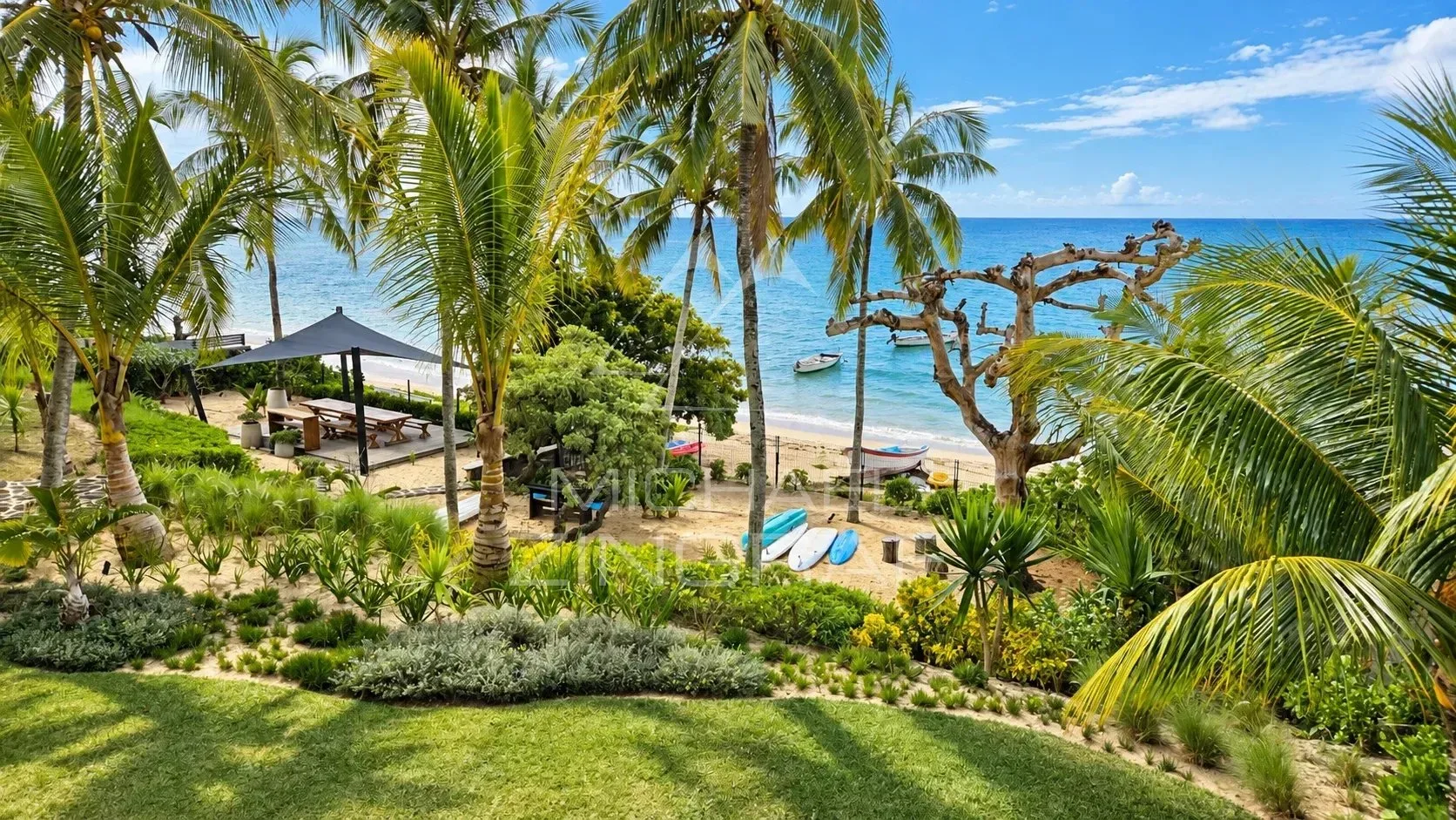 Strandnaher Duplex mit 3 Schlafzimmern in Pointe aux Canonniers