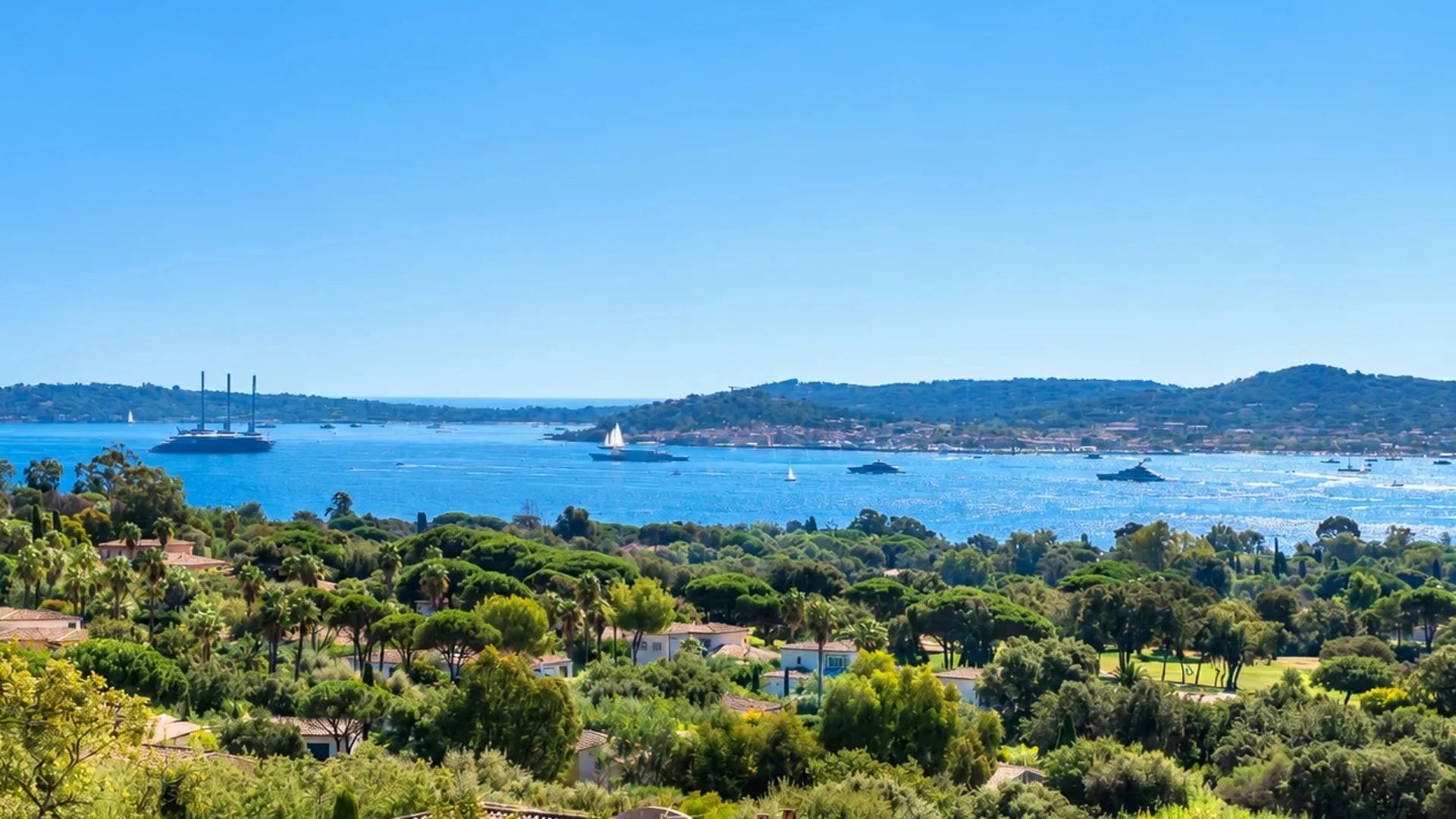 Grimaud - Propriété d’exception avec vue mer panoramique sur le golfe de Saint-Tropez