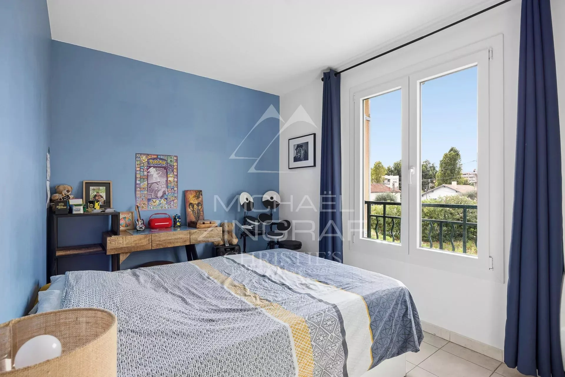 Oberstes Stockwerk – Renovierte Wohnung mit Meerblick - 10